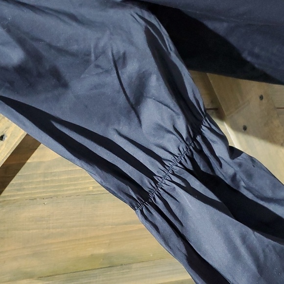 ELIZABETH AND JAMES BLACK TOP ELASTIC HEM SIZE MEDIUM Balloon Sleeves - Picture 3 of 7